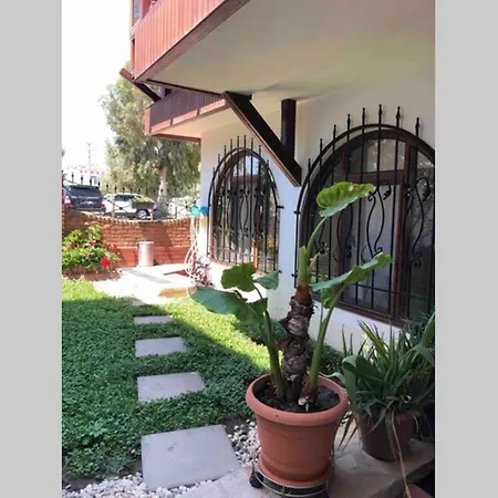 Nyaraló A Summer House Is Close To The Sea With A Garden Fethiye