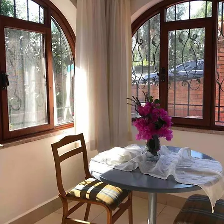 A Summer House Is Close To The Sea With A Garden Nyaraló